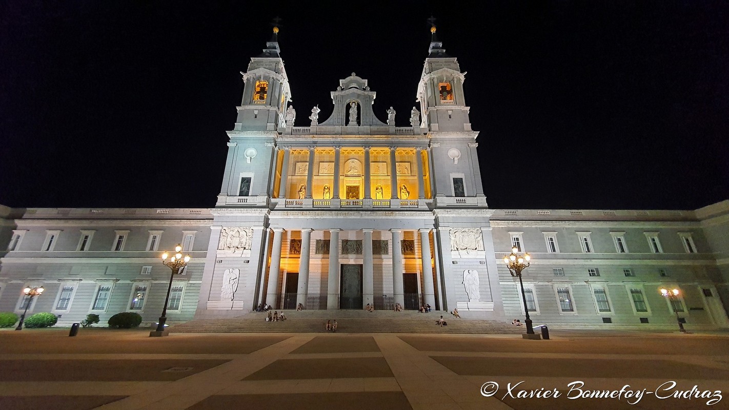 Madrid
Mots-clés: ESP Espagne geo:lat=40.41655067 geo:lon=-3.71443882 geotagged Madrid Palacio Nuit Catedral de Santa Mar&iacute;a la Real de la Almudena Eglise