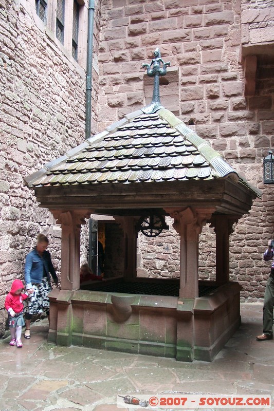 Château du Haut-Koenigsbourg
Cour intérieur - puits
Mots-clés: chateau