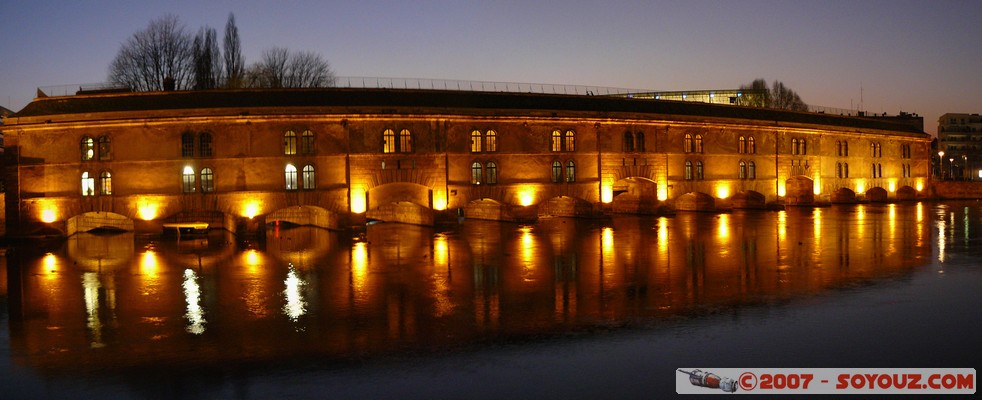 Strasbourg - Barrage Vauban
Pont Couvert, 67000 Strasbourg, France
Mots-clés: sunset panorama