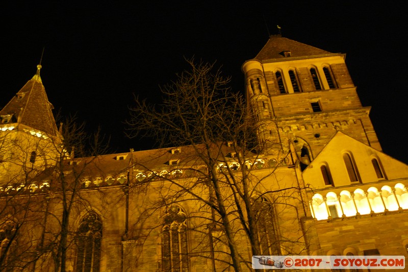 Strasbourg - Eglise Saint-Thomas 
Place Saint-Thomas, 67000 Strasbourg, France
Mots-clés: Nuit Eglise