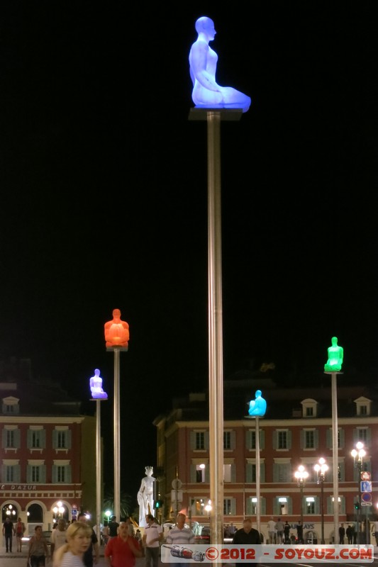 Nice by Night - Place Massena
Mots-clés: Nuit sculpture