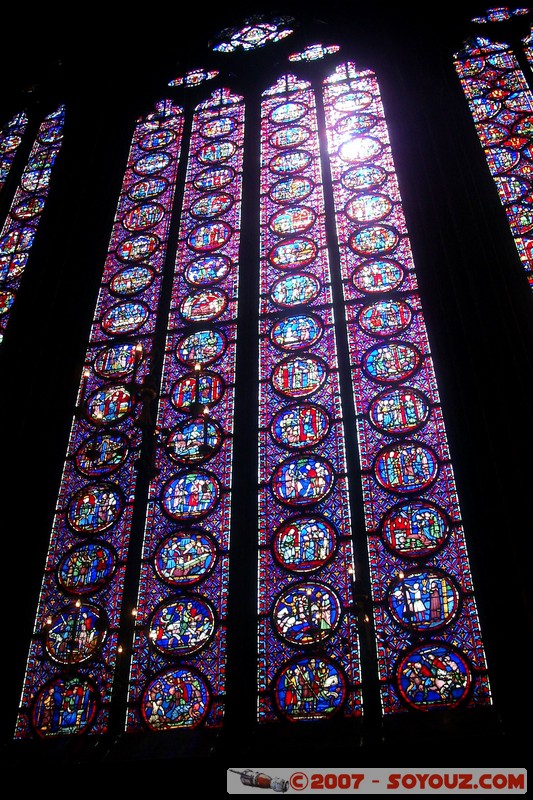 Sainte Chapelle - vitraux
Mots-clés: Eglise Vitrail