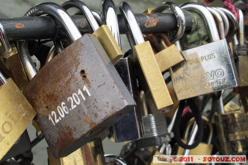 Paris - Pont de l'Archevech
Mots-clés: FRA France geo:lat=48.85160672 geo:lon=2.35155567 geotagged le-de-France Paris Saint-Merri Pont