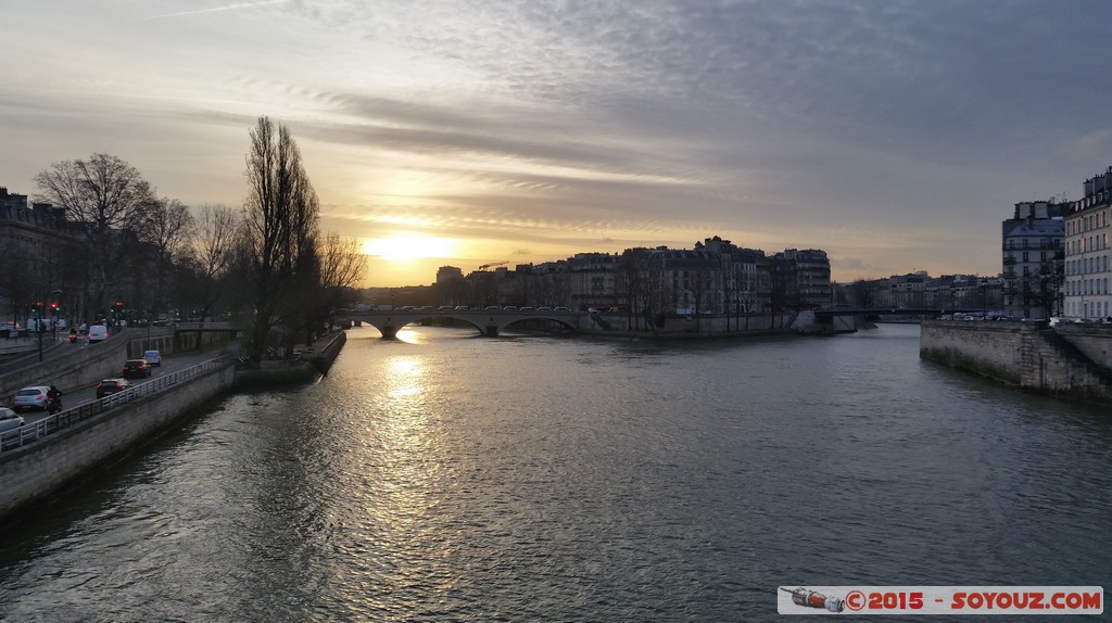 Paris - Quais de Seine au lever du Soleil
Mots-clés: patrimoine unesco Riviere sunset