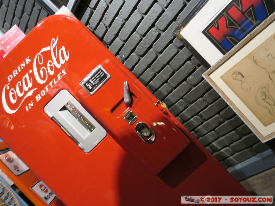 Marche aux Puces de Saint-Ouen - Dauphine
Mots-clés: FRA France geo:lat=48.90151584 geo:lon=2.34125331 geotagged le-de-France Saint-Ouen Marche aux Puces de Saint-Ouen