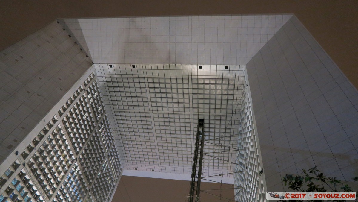 La Defense by night - La Grande Arche
Mots-clés: FRA France geo:lat=48.89283239 geo:lon=2.23476827 geotagged le-de-France La Defense Puteaux Nuit La Grande Arche