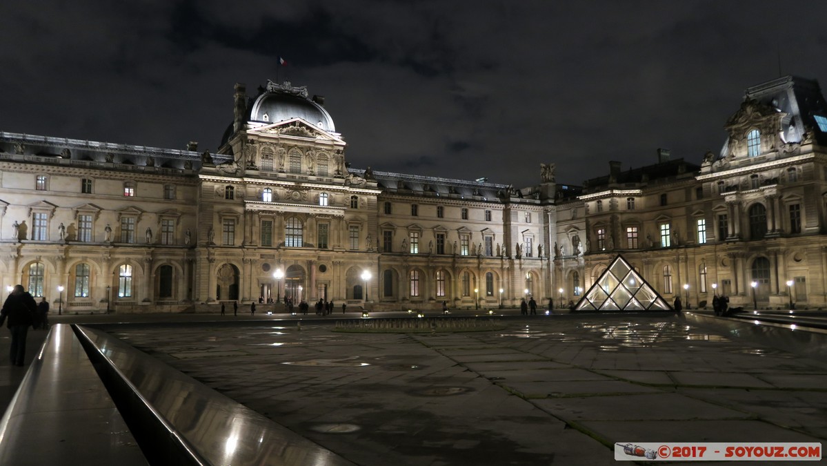 Paris by night - Musee du Louvre
Mots-clés: FRA France geo:lat=48.86129865 geo:lon=2.33620942 geotagged le-de-France Paris 01 Paris 04 Ancien - Quartier Louvre Nuit Musee du Louvre