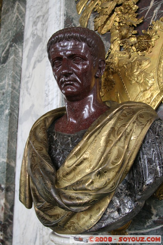 Chateau de Versailles - Salon de la Guerre
Mots-clés: patrimoine unesco sculpture