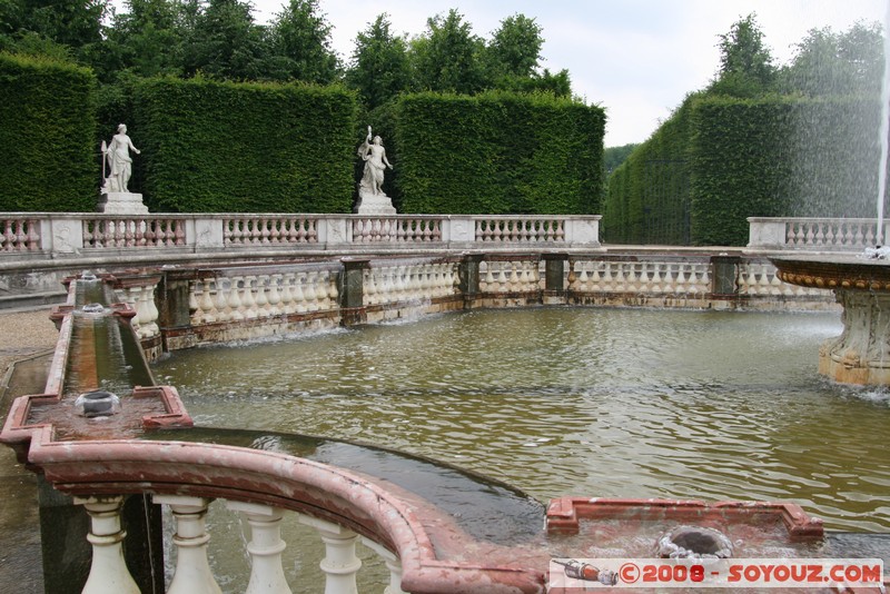 Chateau de Versailles - Bosquet des Domes
Mots-clés: Fontaine patrimoine unesco