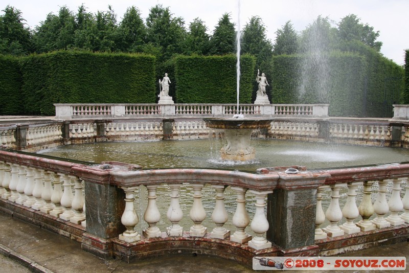 Chateau de Versailles - Bosquet des Domes
Mots-clés: Fontaine patrimoine unesco
