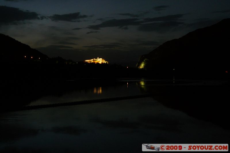 Sisteron - La citadelle by night
Mots-clés: Nuit Riviere