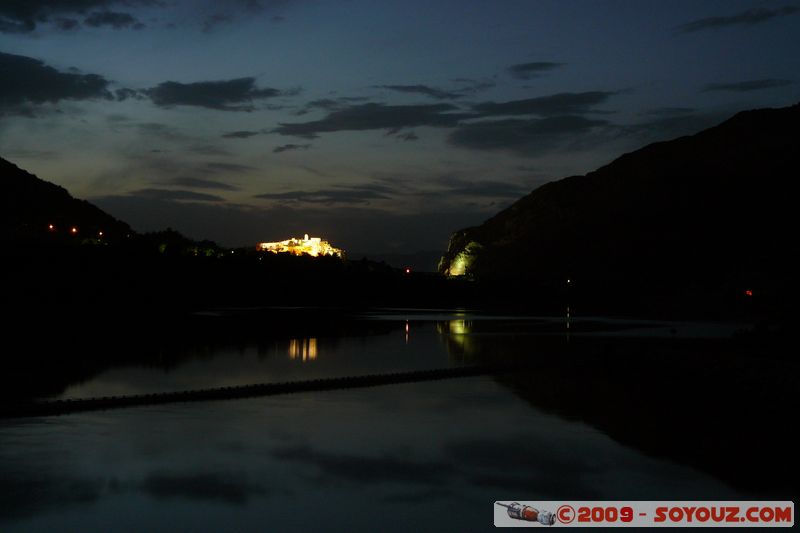 Sisteron - La citadelle by night
Mots-clés: Nuit Riviere