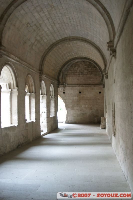 Cloitre
Mots-clés: Abbaye