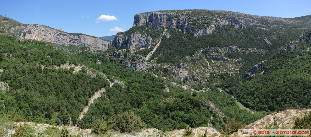Gorges du Verdon - Point Sublime - panorama
Mots-clés: geo:lat=43.79210880 geo:lon=6.39933228 geotagged panorama Montagne Riviere Arbres paysage