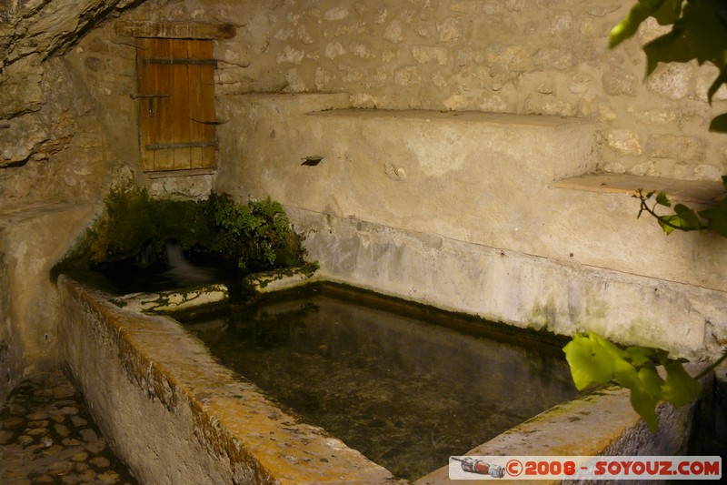 Moustiers-Sainte-Marie - Lavoir
Mots-clés: Nuit Fontaine