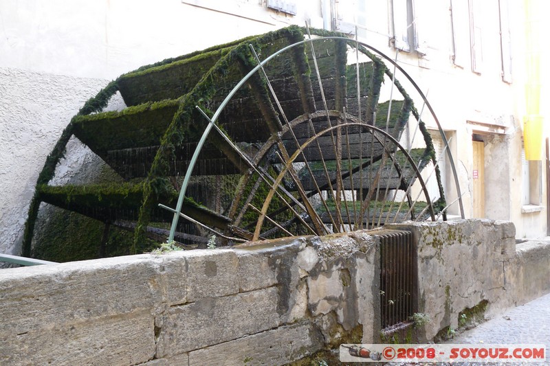 L'Isle-sur-la-Sorgue - roue Croset
Mots-clés: Roue a aubes