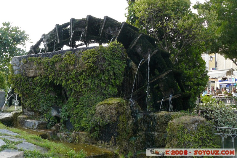 L'Isle-sur-la-Sorgue - roue de la Porte d'Avignon
Mots-clés: Roue a aubes