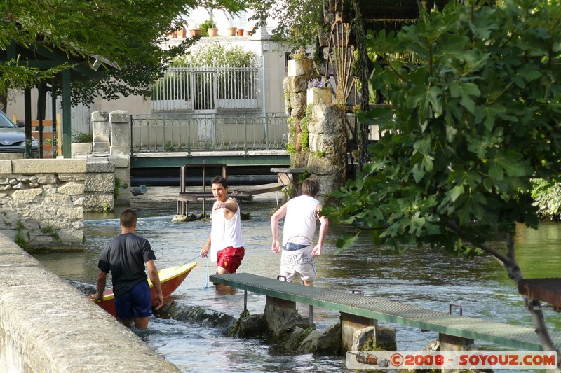 L'Isle-sur-la-Sorgue - Entrainement pour le Corso nautique
