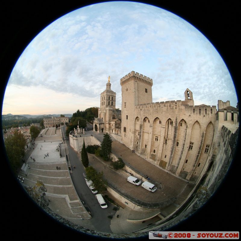 Avignon - Palais des Papes
Mots-clés: Fish eye Eglise chateau patrimoine unesco