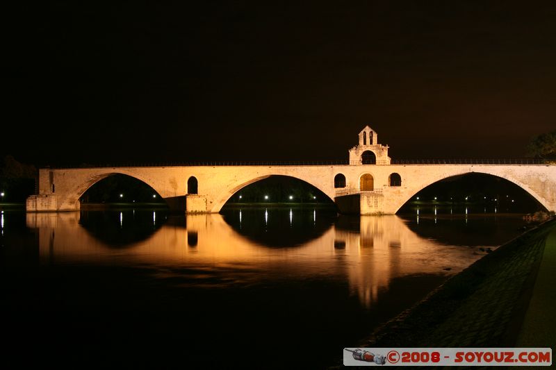 Avignon by Night -  Pont Saint-Benezet (pont d'Avignon)
Mots-clés: Nuit Pont Ruines patrimoine unesco