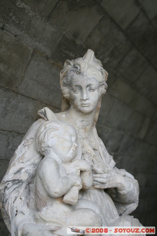 Avignon - Pont Saint-Benezet (pont d'Avignon) - Chapelle
Mots-clés: Pont Ruines patrimoine unesco Eglise