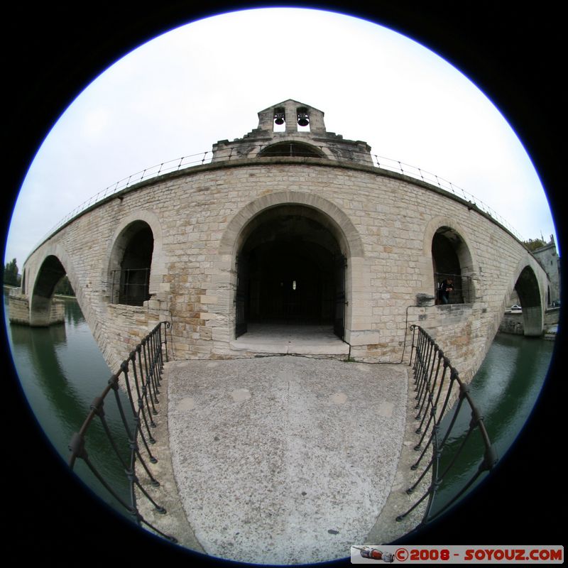 Avignon - Pont Saint-Benezet (pont d'Avignon) - Chapelle
Mots-clés: Fish eye Pont Ruines patrimoine unesco Eglise