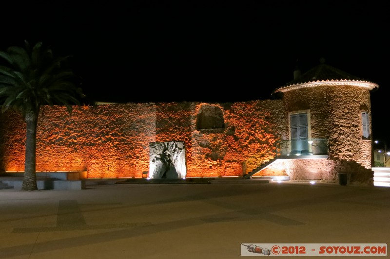 Frejus - By night
Mots-clés: FRA France FrÃ©jus geo:lat=43.43413014 geo:lon=6.73727185 geotagged Provence-Alpes-CÃ´te d'Azur Nuit