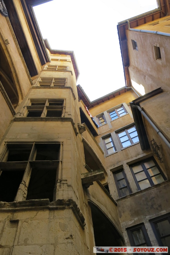 Vieux Lyon
Mots-clés: FRA France geo:lat=45.76194888 geo:lon=4.82721716 geotagged Lyon 05 Rh&ocirc;ne-Alpes patrimoine unesco medieval