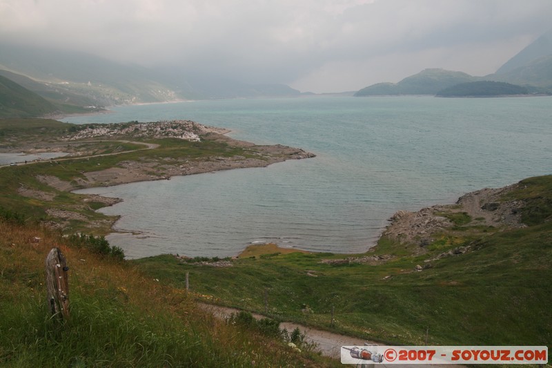 Lac du Mont-Cenis
