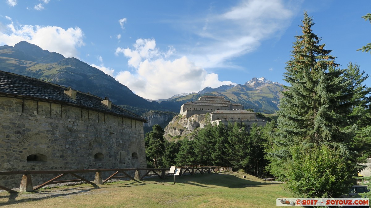 L&rsquo;Esseillon - Redoute Marie-Th&eacute;r&egrave;se et Fort Victor-Emmanuel
Mots-clés: Auvergne-Rh&ocirc;ne-Alpes FRA France geo:lat=45.20797715 geo:lon=6.73604608 geotagged L&rsquo;Esseillon Villarodin-Bourget Haute Maurienne Redoute Marie-Th&eacute;r&egrave;se Fort Fort Victor-Emmanuel Dent Parrach&eacute;e Montagne