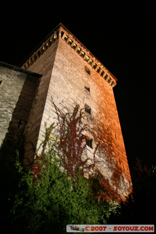 Annecy By Night - Le chateau
Mots-clés: Nuit