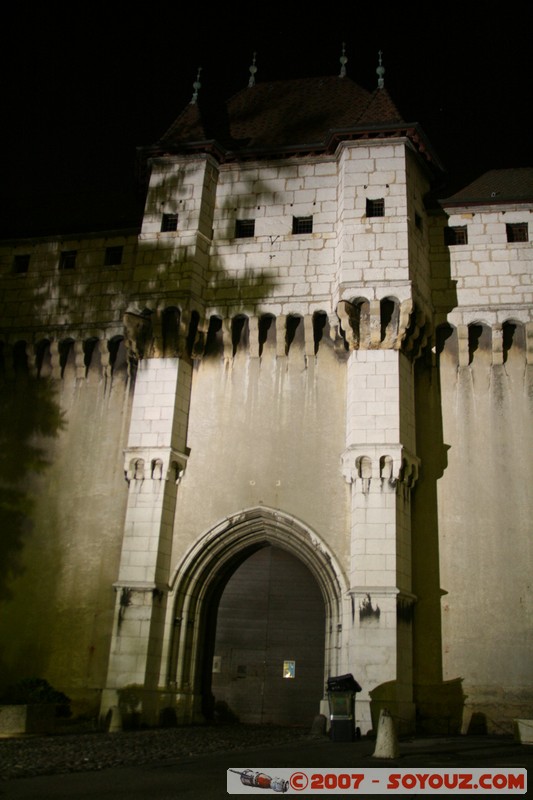 Annecy By Night - Le chateau
Mots-clés: Nuit