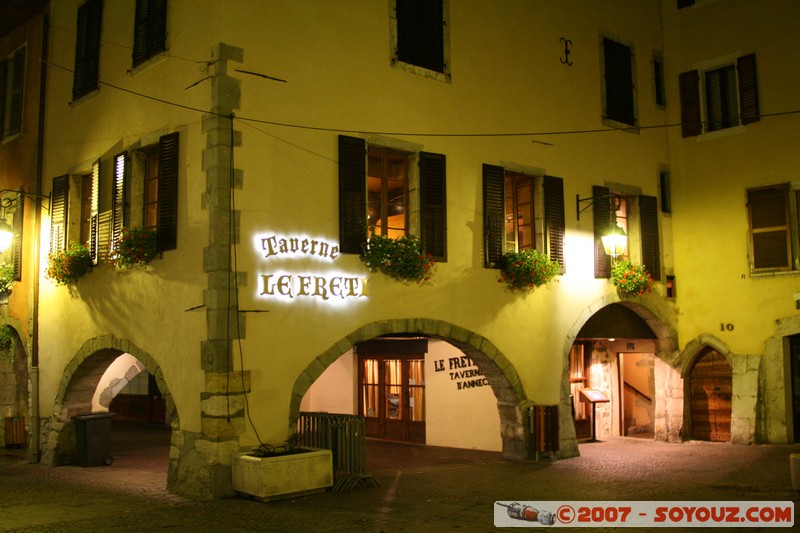 Annecy By Night - rue Sainte-Claire - Le Freti
Mots-clés: Nuit