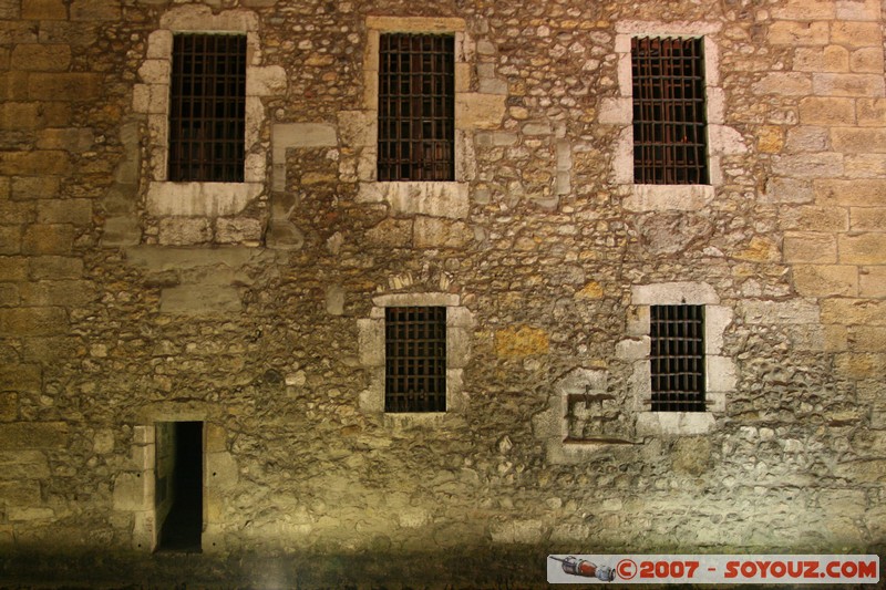 Annecy By Night - Le Palais de l'isle
Mots-clés: Nuit
