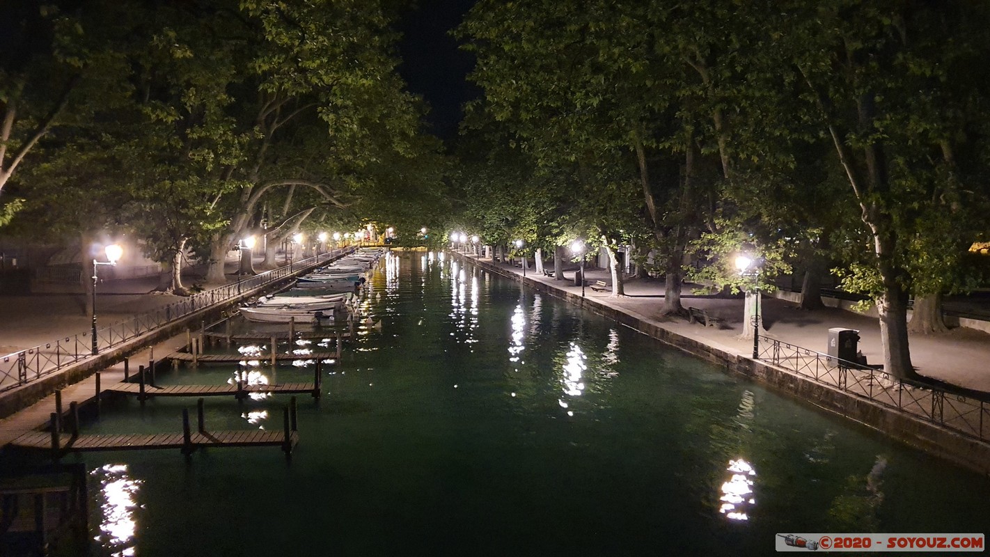 Annecy by night - Pont des Amours
Mots-clés: Annecy Auvergne-Rhône-Alpes FRA France geo:lat=45.90021000 geo:lon=6.13136184 geotagged Nuit Pont des Amours Pont