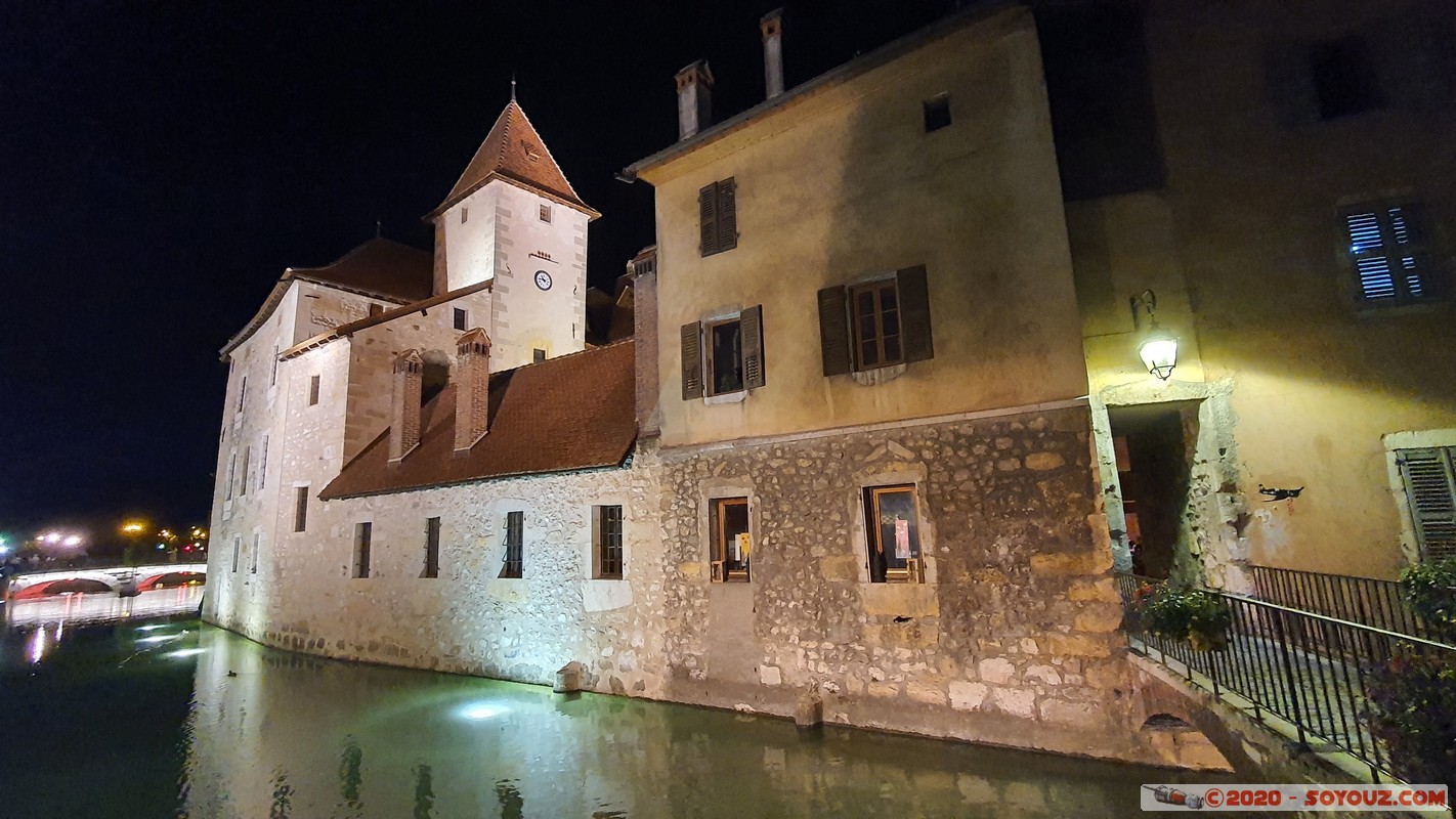 Annecy by night - Vieille ville - Palais de l'Isle
Mots-clés: Annecy Auvergne-Rhône-Alpes FRA France geo:lat=45.89876153 geo:lon=6.12666026 geotagged Nuit Le Thiou Palais de l'Isle