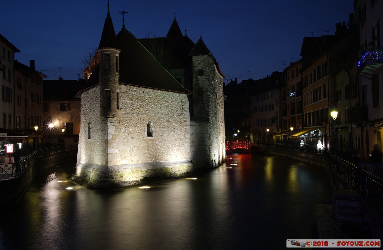 Annecy By Night - Le Palais de l'isle
Mots-clés: Nuit chateau Palais de l'Isle Les quais du Thiou