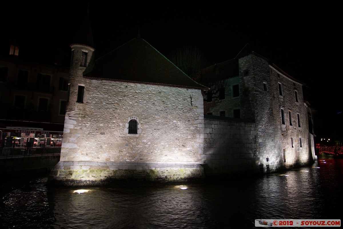 Annecy By Night - Le Palais de l'isle
Mots-clés: Nuit chateau Palais de l'Isle Les quais du Thiou