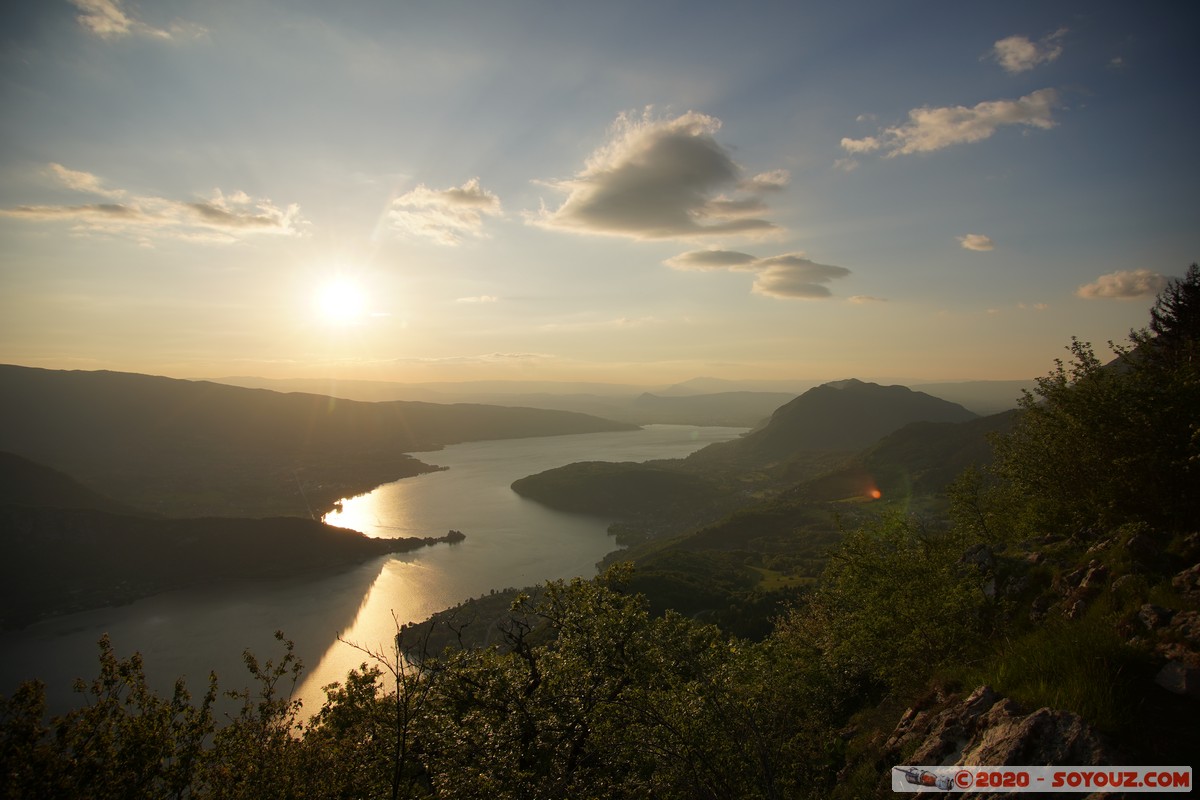 Col de la Forclaz - Lac d'Annecy au soleil couchant
Mots-clés: Auvergne-Rh&ocirc;ne-Alpes FRA France Montmin Rovagny Col de la Forclaz Montagne Lac Lac d'Annecy soleil sunset Lumiere