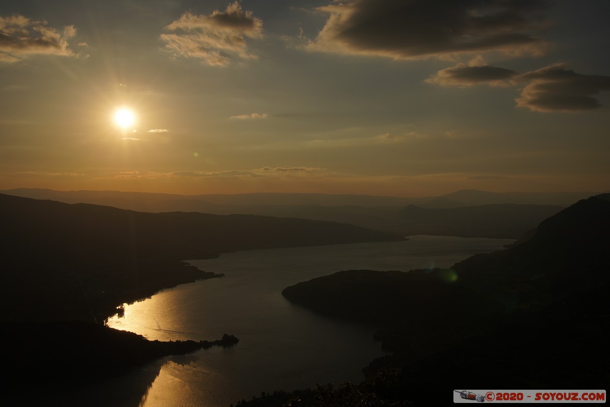 Col de la Forclaz - Lac d'Annecy au soleil couchant
Mots-clés: Auvergne-Rh&ocirc;ne-Alpes FRA France Montmin Rovagny Col de la Forclaz Montagne Lac Lac d'Annecy soleil sunset Lumiere