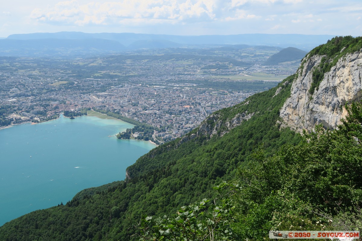 Mont Veyrier - Vue sur le Lac d'Annecy
Mots-clés: Auvergne-Rh&ocirc;ne-Alpes Chavoire FRA France Veyrier-du-Lac Mont Veyrier Montagne Lac Lac d'Annecy