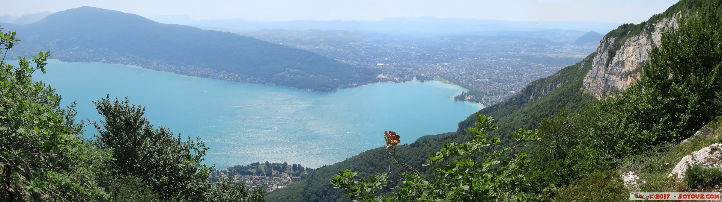 Mont Veyrier - Panorama sur le Lac d'Annecy
Mots-clés: Auvergne-Rhône-Alpes Chavoire FRA France geo:lat=45.90148106 geo:lon=6.18032455 geotagged Veyrier-du-Lac Mont Veyrier Montagne Lac panorama