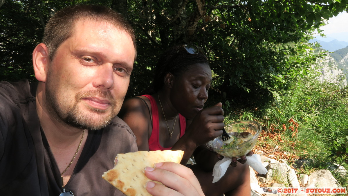 Mont Veyrier - Pause déjeuner
Mots-clés: Auvergne-Rhône-Alpes Chavoire FRA France geo:lat=45.90127947 geo:lon=6.18066788 geotagged Veyrier-du-Lac Mont Veyrier Montagne