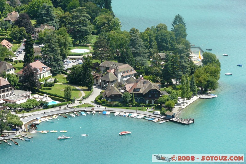 Sentier du Roc de Chere - vue sur Talloires
Mots-clés: Lac