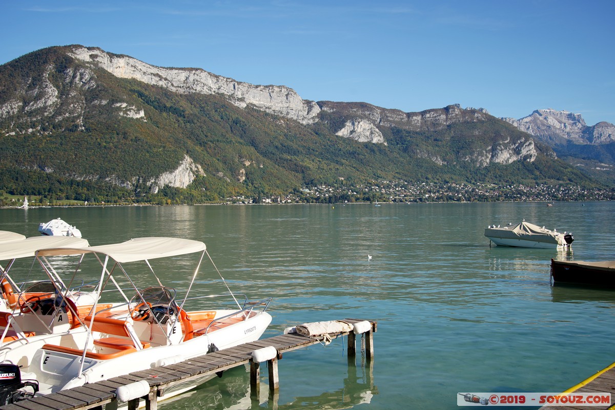 Annecy - Le Paquier
Mots-clés: Lac Mont Veyrier pedalo