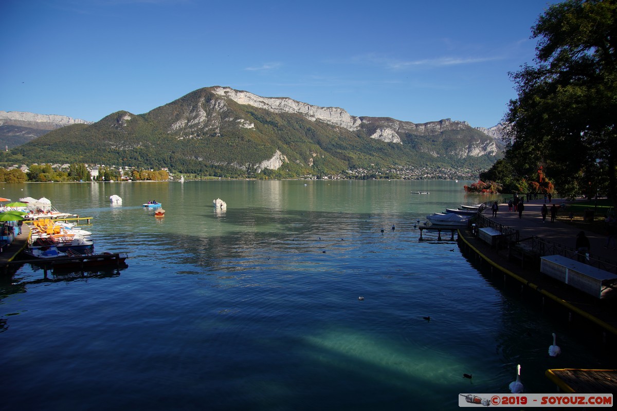 Annecy - Pont des Amours
Mots-clés: Pont des Amours Lac Mont Veyrier pedalo