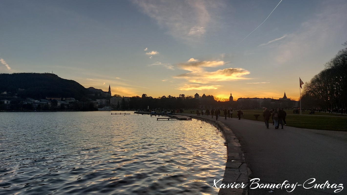 Annecy - Lac au coucher de Soleil
Mots-clés: Annecy Auvergne-Rh&ocirc;ne-Alpes FRA France geo:lat=45.90308439 geo:lon=6.13591254 geotagged Lac Lac d'Annecy sunset Nuages Montagne