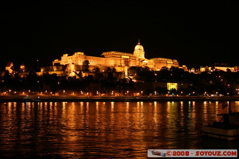 Budapest by night - Budavari Palota
Mots-clés: Nuit Danube Riviere chateau