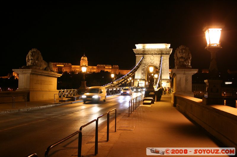 Budapest by night - Szechenyi Lanchid and Budavari Palota
Mots-clés: Nuit