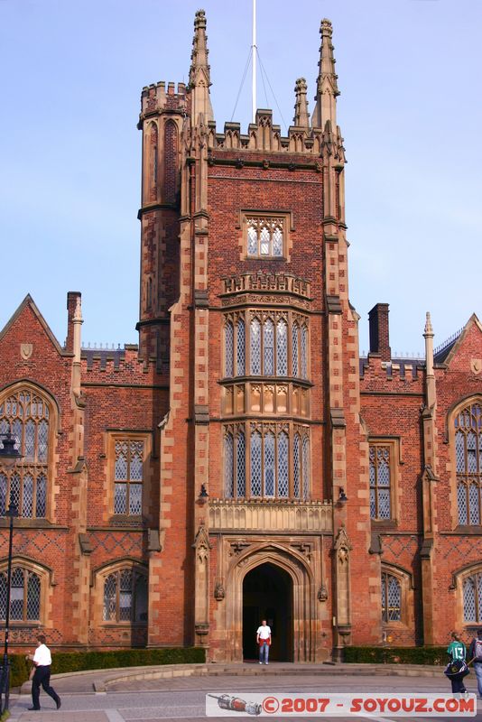 Queen's University
Mots-clés: universit